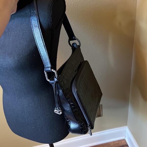 BRIGHTON black patent leather embossed Croc Sonny shoulder bag with organizer - Picture 3 of 16